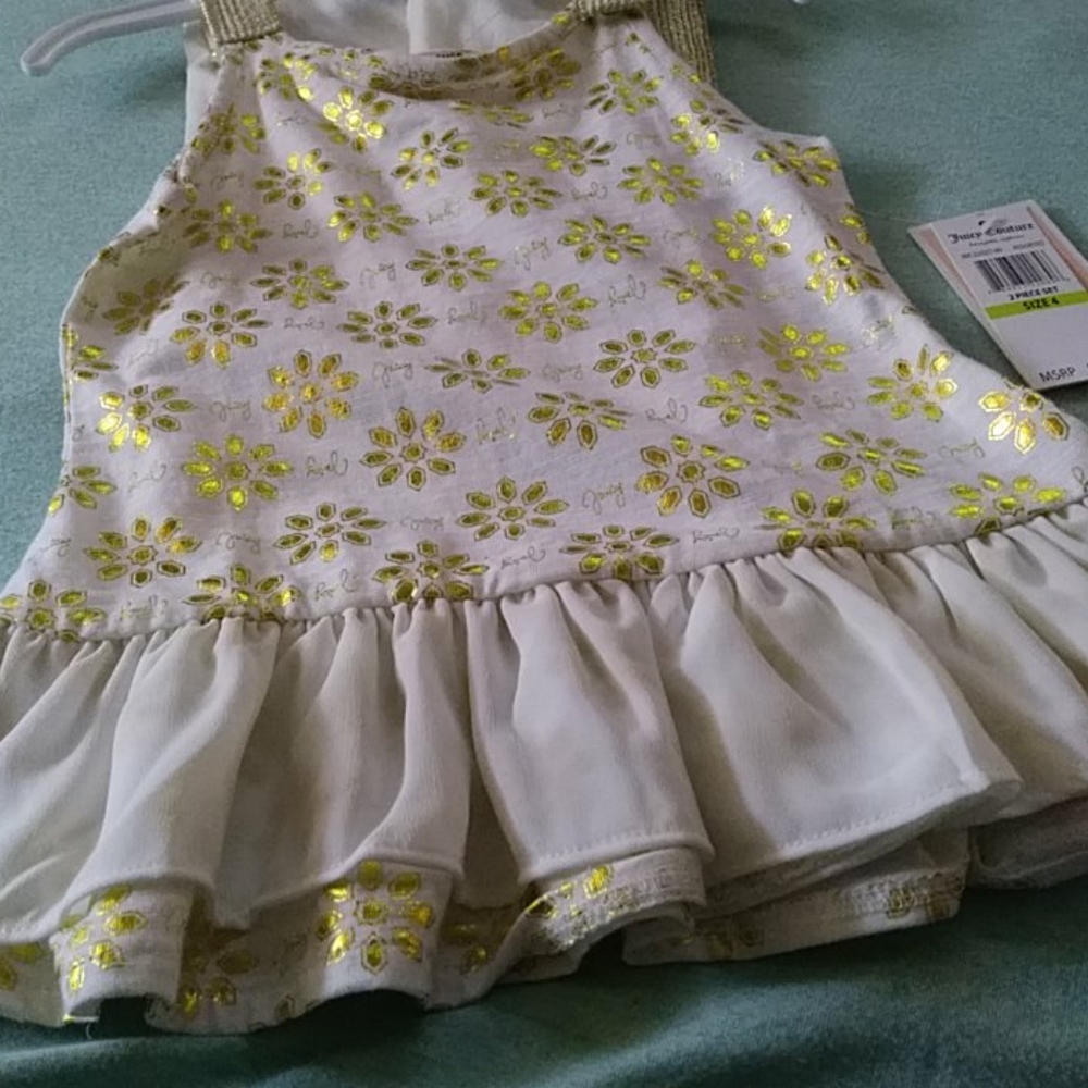 Clothes - Picture 2 of 7
